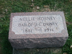 Nellie Horney, headstone